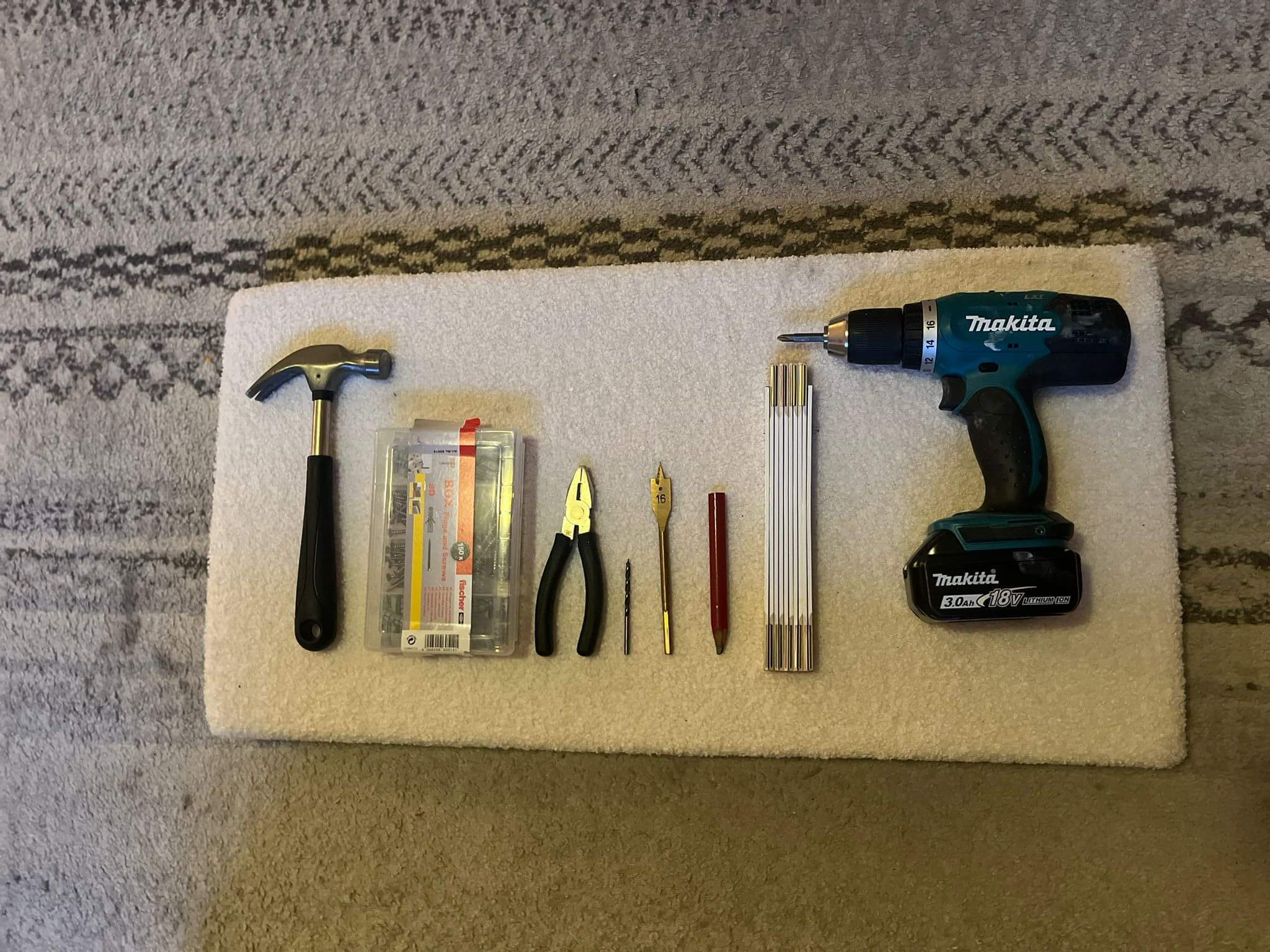 Benodigde gereedschap voor het vogelhuisje met camera