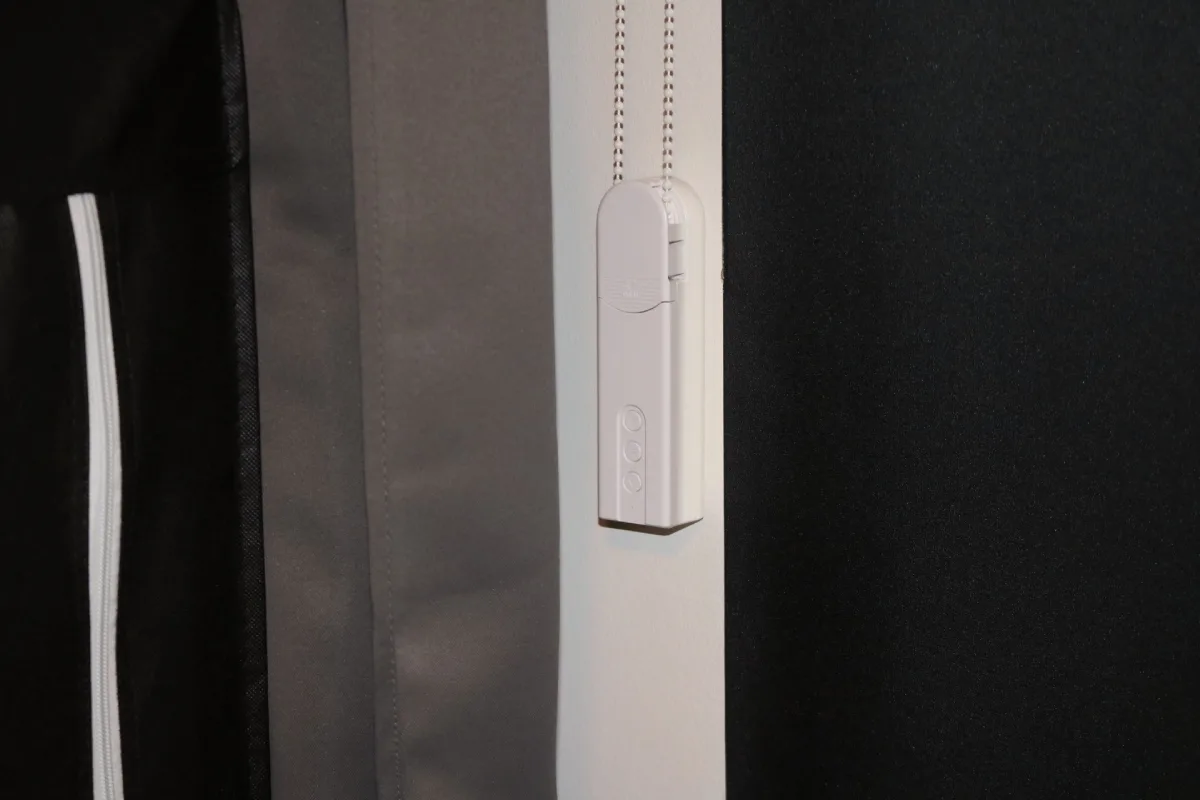 Slimme rolgordijnmotor van AliExpress aan muur