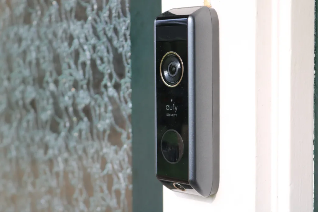 Eufy Dual 2 Pro zijaanzicht